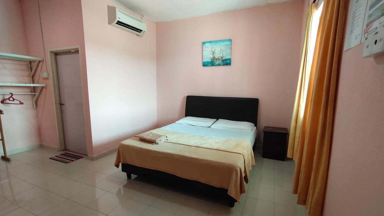Huda Inn Pantai Cenang  Exterior photo