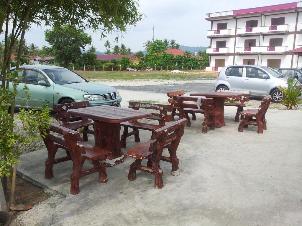 Huda Inn Pantai Cenang  Exterior photo