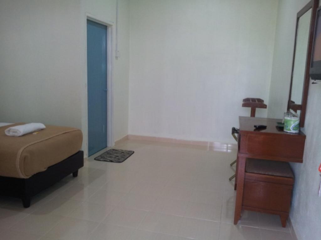 Huda Inn Pantai Cenang  Exterior photo