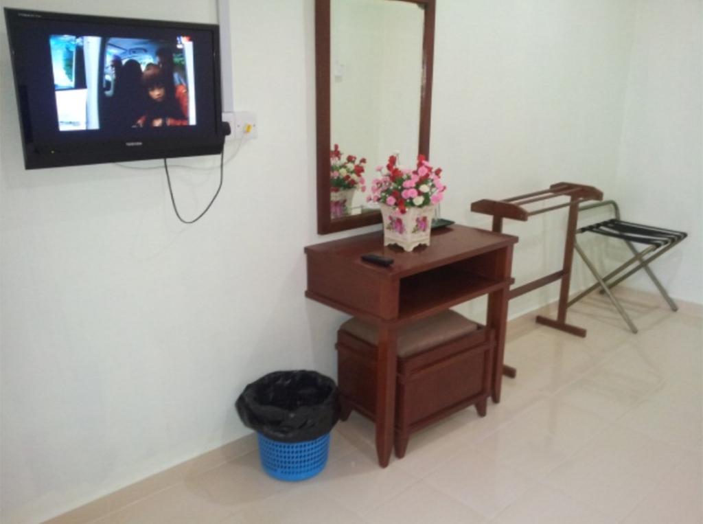 Huda Inn Pantai Cenang  Exterior photo