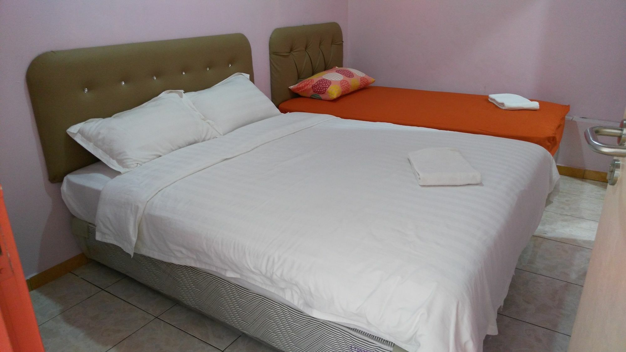 Huda Inn Pantai Cenang  Exterior photo